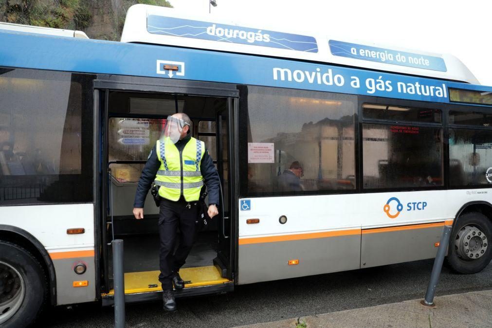 Acidente com autocarro da STCP causa sete feridos ligeiros no Porto