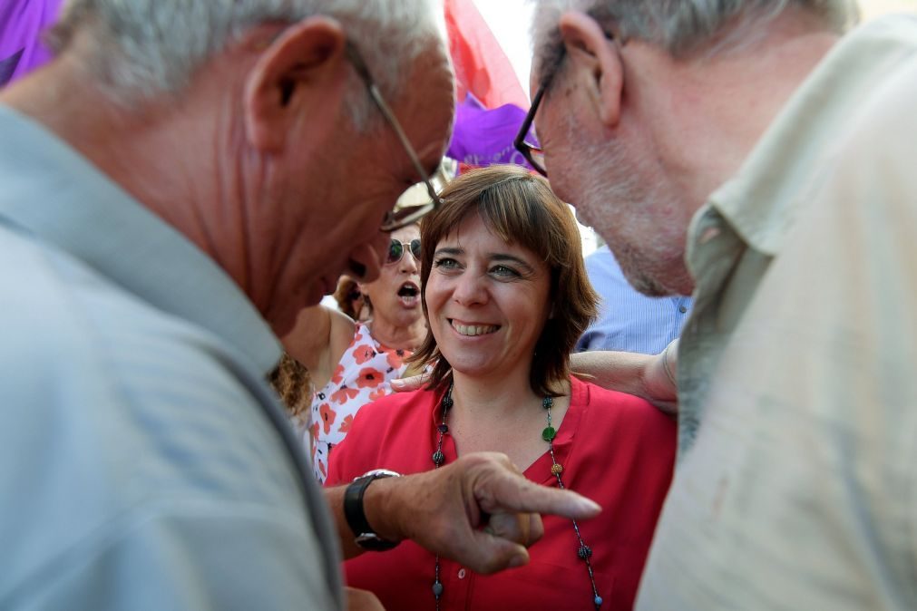 Catarina Martins continua a aguardar esclarecimentos cabais do Governo sobre furto em Tancos