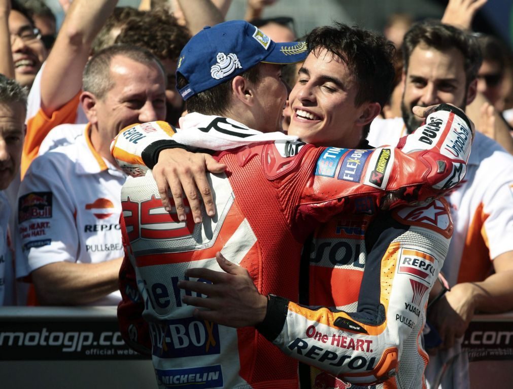 Campeão mundial Marc Márquez isola-se na liderança do MotoGP