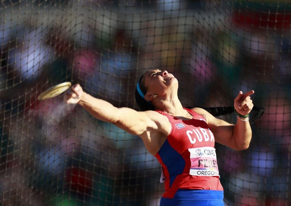 Lançadora de disco Yaimé Pérez, bronze em Tóquio2020, desertou de Cuba