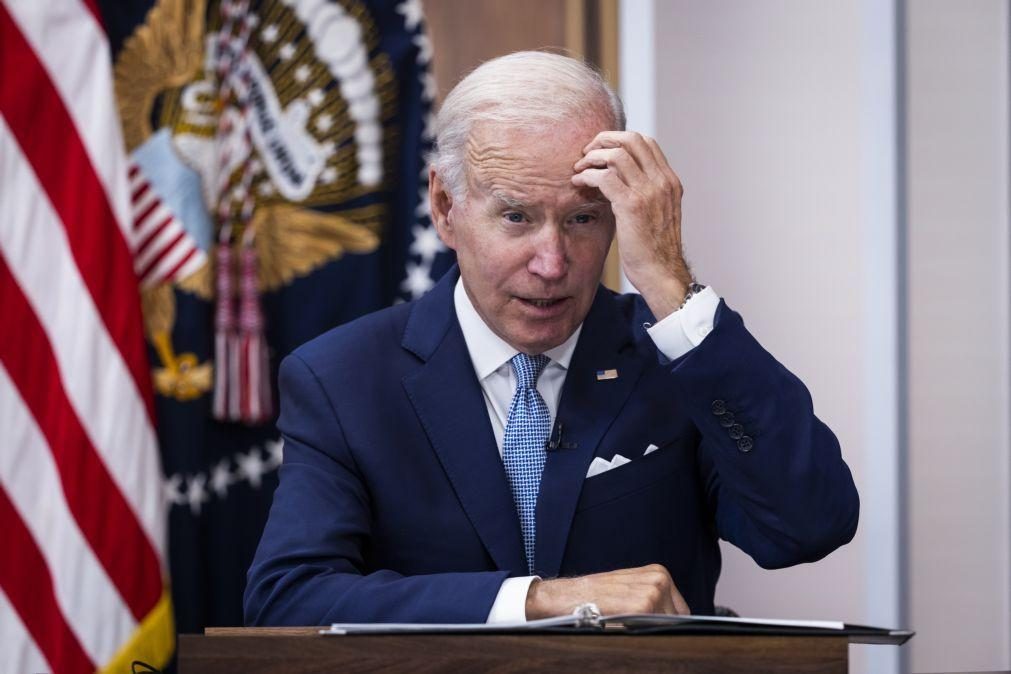 Joe Biden volta a testar positivo à covid-19 e regressa ao isolamento