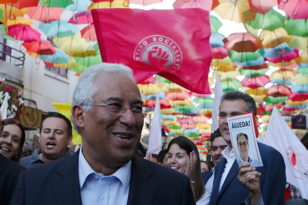 António Costa sublinha que ainda há 400 mil portugueses no desemprego