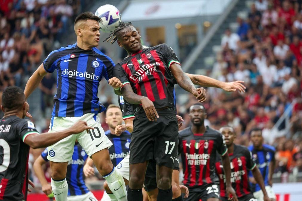 Rafael Leão em destaque no triunfo do AC Milan no dérbi com o Inter