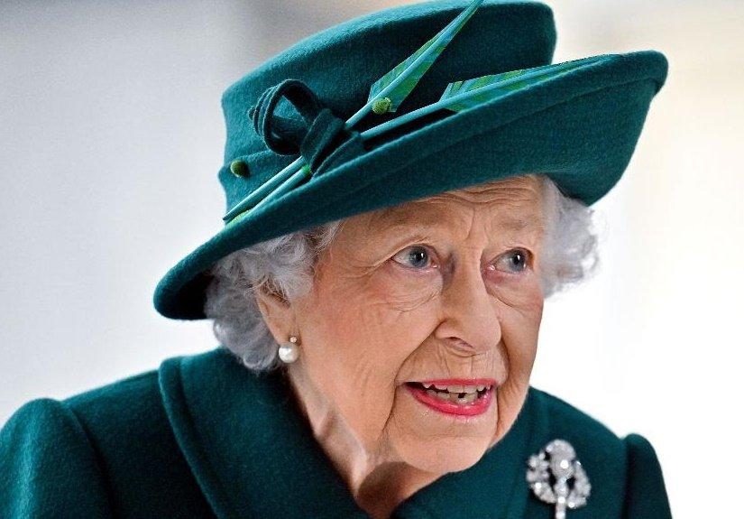 Rainha Isabel II - Estava “exausta” e “magoada” com a desavença com Meghan e Harry
