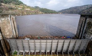 Portugal e Espanha acordaram reduzir descargas de água no Douro