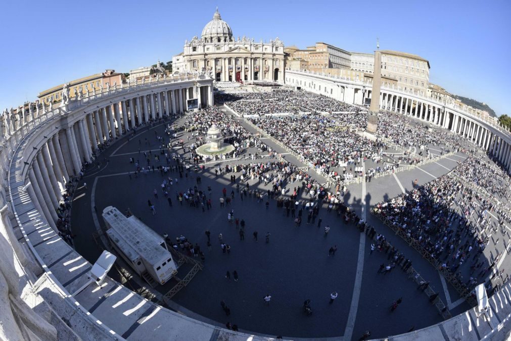 Vaticano promove congresso sobre abusos a menores na Internet