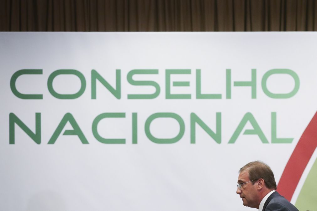 Passos promete que não se vai calar «para sempre» mas não vai «andar a rondar»