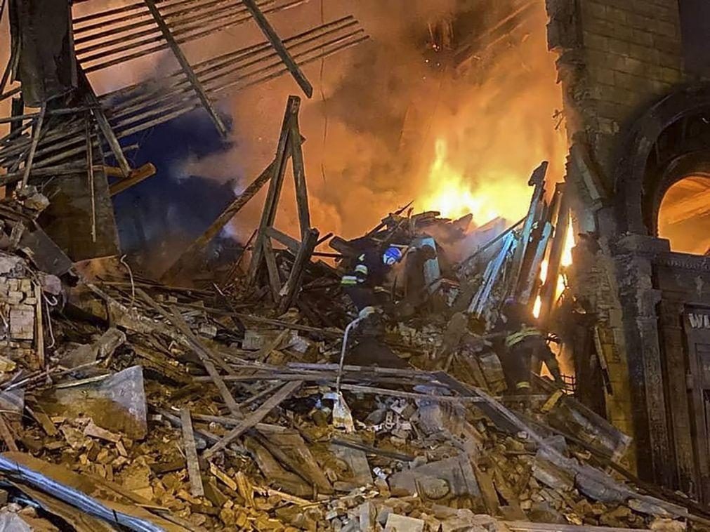 Pelo menos 17 mortos e 40 feridos em ataque russo com mísseis em Zaporijia