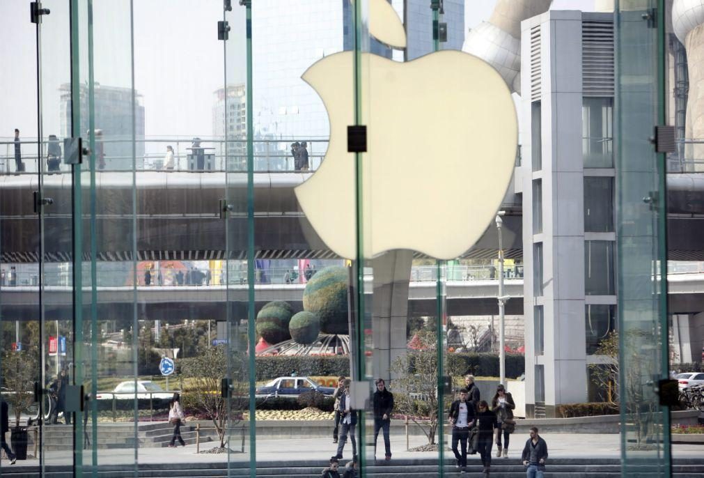 Fábrica de iPhones na China aumenta bónus para evitar fuga de funcionários devido a surto de covid-19