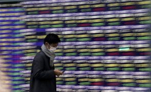 Bolsa de Tóquio fecha a perder 1,68%