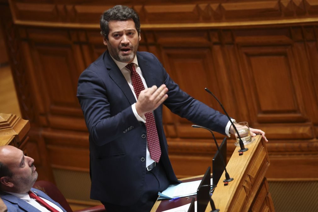 Ventura pede demissão de ministro João Gomes Cravinho após detenções na Defesa