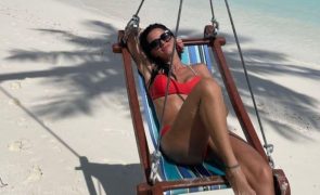 As imagens das férias de luxo de Cláudia Vieira nas Maldivas