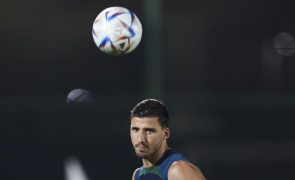 Rúben Dias falha treino de Portugal a dois dias do jogo com Marrocos para o Mundial2022