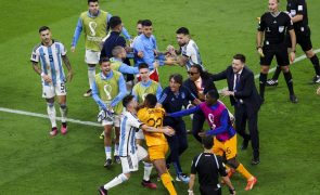 FIFA abre processos às federações da Argentina e dos Países Baixos