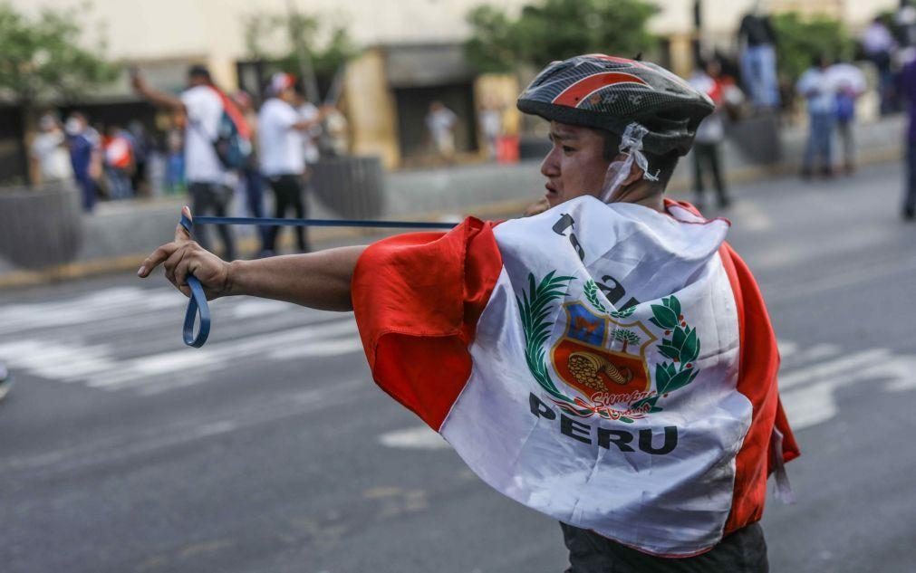 Quarenta portugueses retidos no Peru devido à instabilidade no país