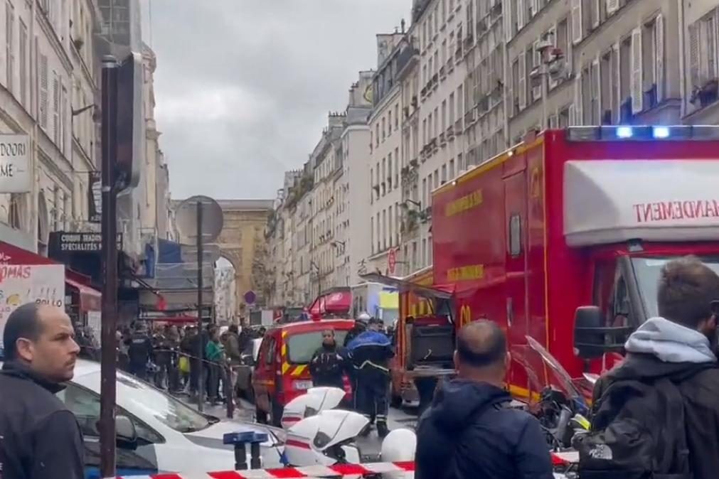 Tiroteio no centro de Paris faz dois mortos