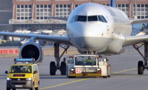 Taxa de controlo de tráfego aéreo sobe mais de 22 euros para 180,74 euros em 2023
