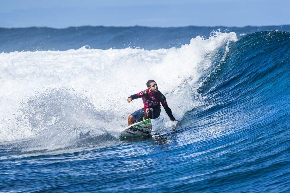 Ex-campeão mundial de surf Adriano de Souza no elenco de 'luxo' do Capítulo Perfeito
