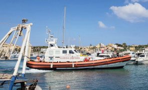 Sobe para três número de mortos em naufrágio junto a Lampedusa
