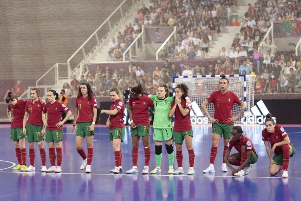 Seleção lusa feminina de futsal perde com Espanha pela margem mínima (3-2)