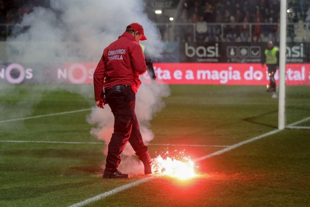 Uso de engenhos pirotécnicos no desporto passe a ser crime