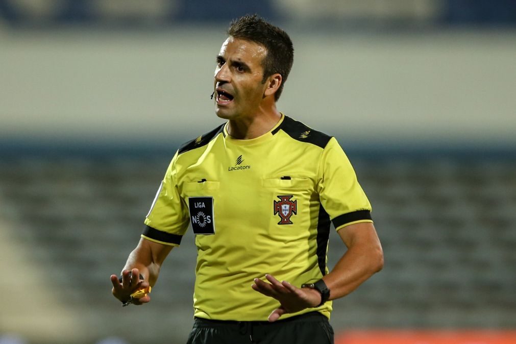 Manuel Oliveira no FC Porto-Paços de Ferreira, Nuno Almeida arbitra Aves-Benfica