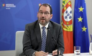 Ministério quer fixar professores em concurso de 2024