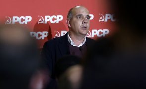 TAP: PCP considera que anúncio de Pedro Nuno Santos 