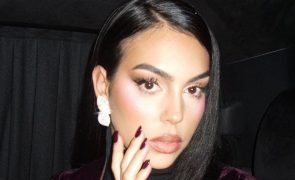 Georgina Rodriguez Estrela em premiação árabe... e até se rendeu ao véu