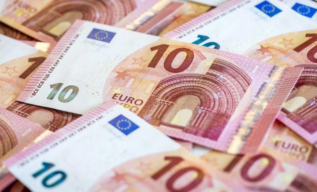 Euro segue perto de 1,09 dólares, um máximo de nove meses