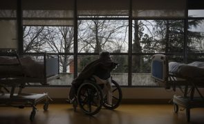 Associação quer obrigatoriedade de médicos em permanência nos lares