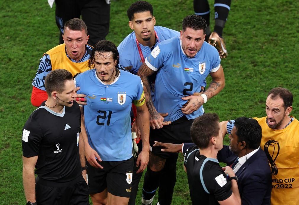 FIFA castiga quatro uruguaios pelos incidentes após afastamento do Mundial2022