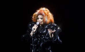 Björk inicia digressão europeia em Lisboa em setembro