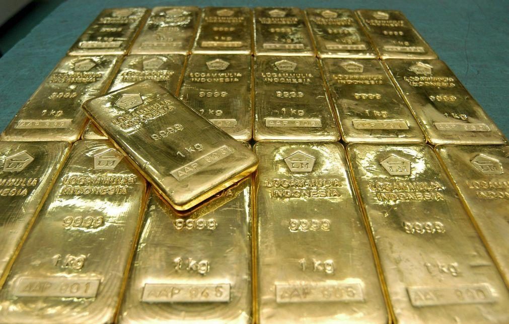 Procura de ouro atinge em 2022 nível mais elevado em mais de uma década