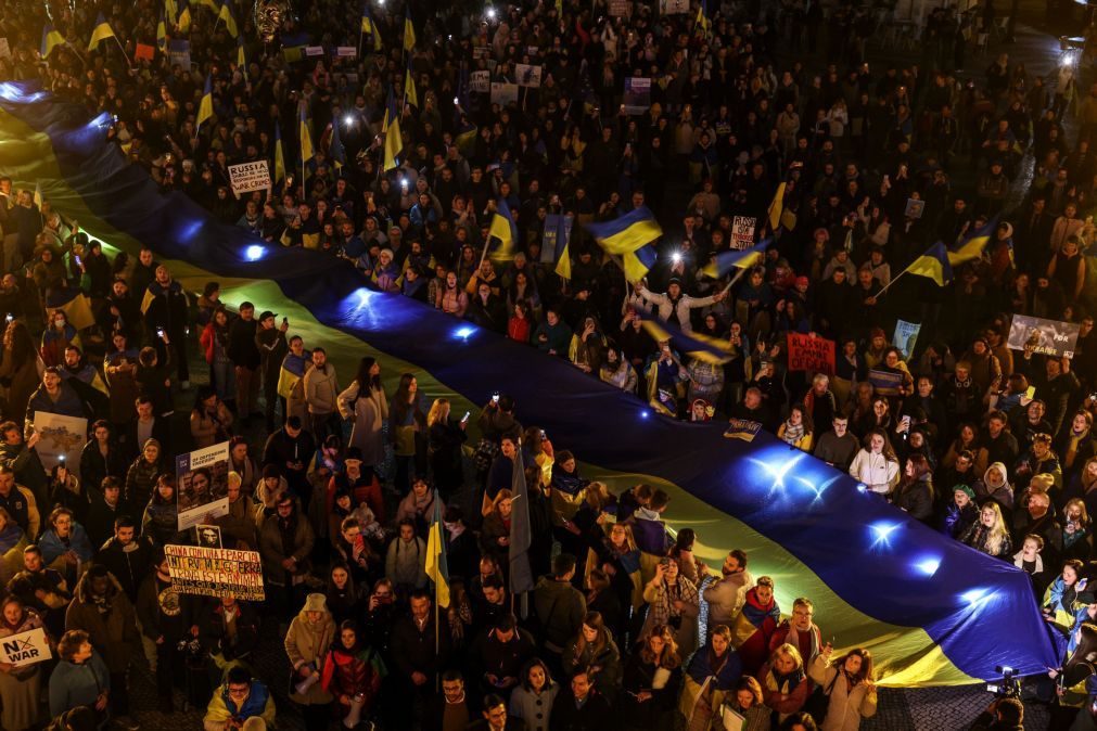 15.000 pessoas nas ruas de 11 cidades portuguesas em apoio a Kiev