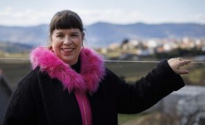 Artista Joana Vasconcelos instala Valquíria no desfile da Dior na Semana de Moda de Paris