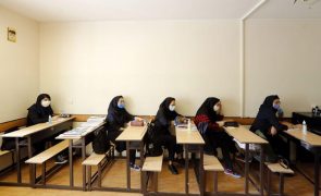 Envenenamento em escolas iranianas aumenta e Governo fala em 