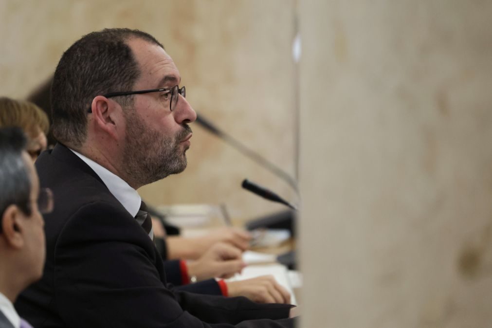 Ministério da Educação vai abrir 20 mil vagas para professores nos quadros em 2024