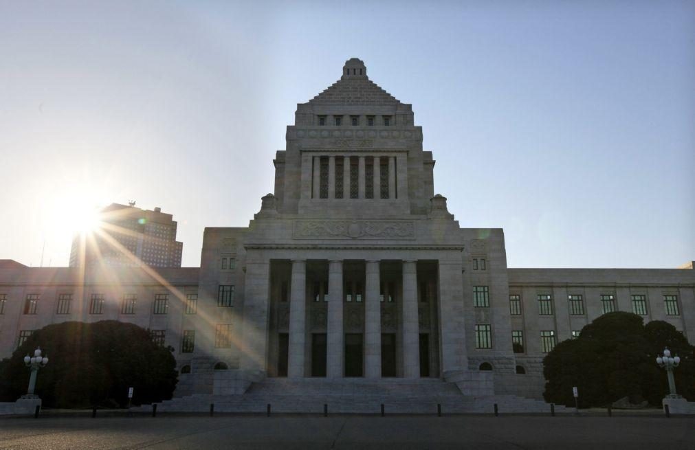 Parlamento japonês ratifica Ueda como novo governador do Banco do Japão