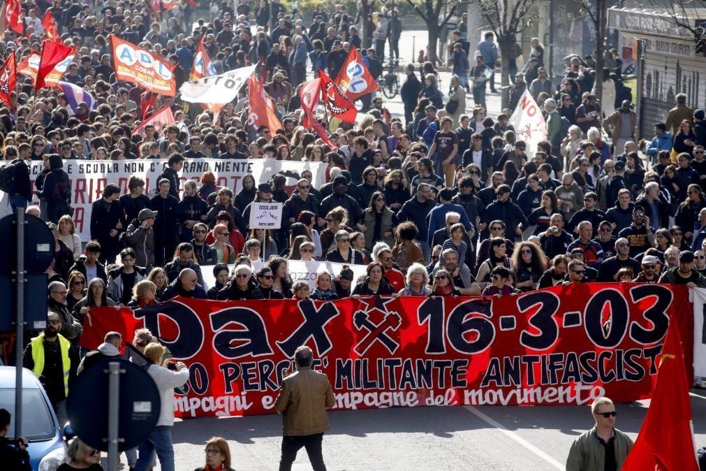 Manifestação em Itália contra restrições aos direitos dos pais homossexuais