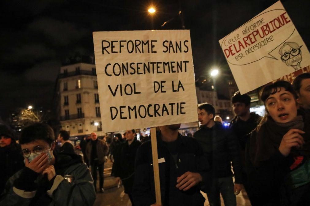 Pelo menos 100 pessoas detidas em toda a França em nova noite de protestos