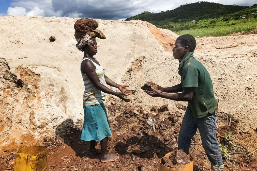 Maioria dos mineiros artesanais de Moçambique ignora equipamentos de proteção