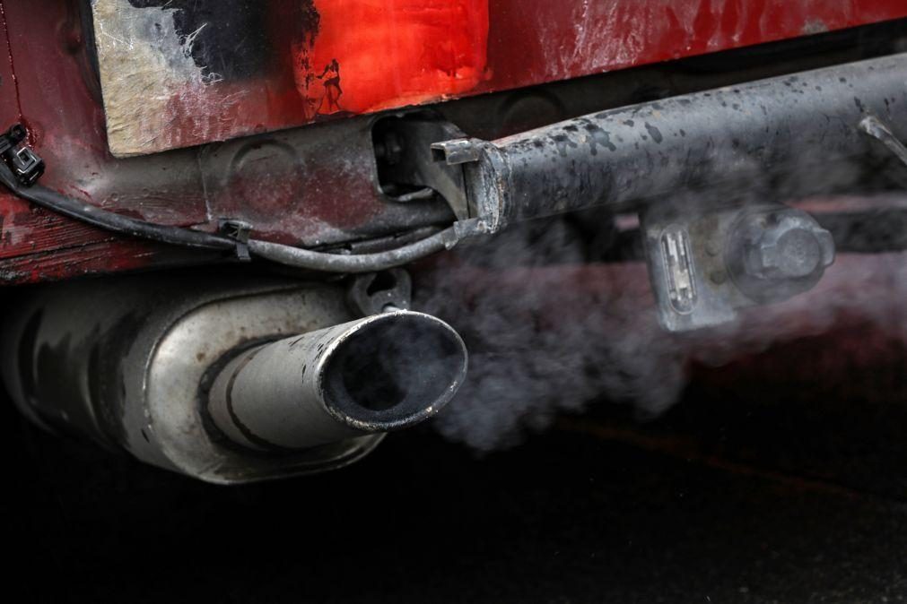 Bruxelas anuncia acordo com Berlim sobre lei de automóveis sem CO2