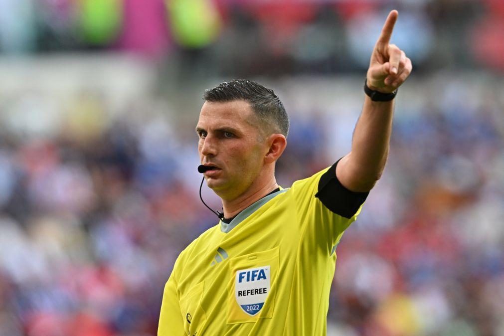 Inglês Michael Oliver arbitra Benfica-Inter Milão na Liga dos Campeões