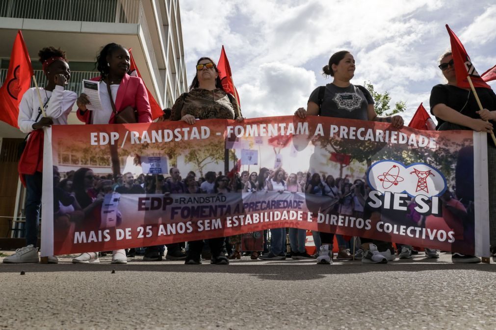 Trabalhadores do grupo EDP protestam em Lisboa por aumento de salários