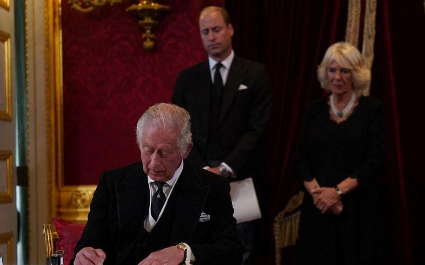 Como funciona a coroação de Carlos III e por que é tão importante o ato do juramento