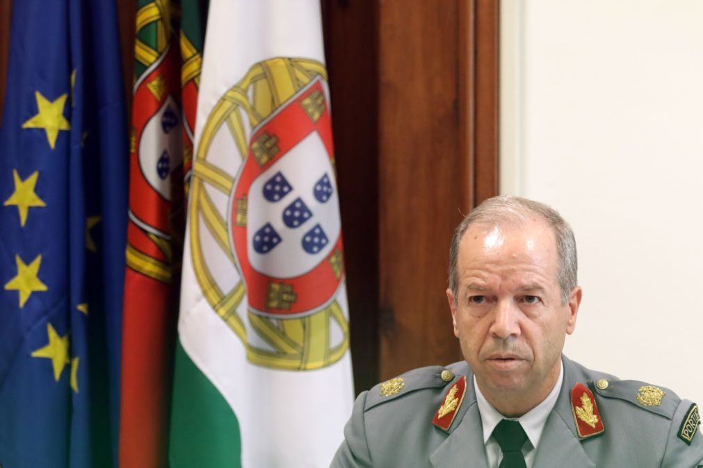 Exército pode colaborar mais no apoio de emergência mas precisa de mais financiamento