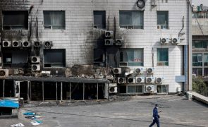 Sobe para 29 número de mortos em incêndio em hospital de Pequim
