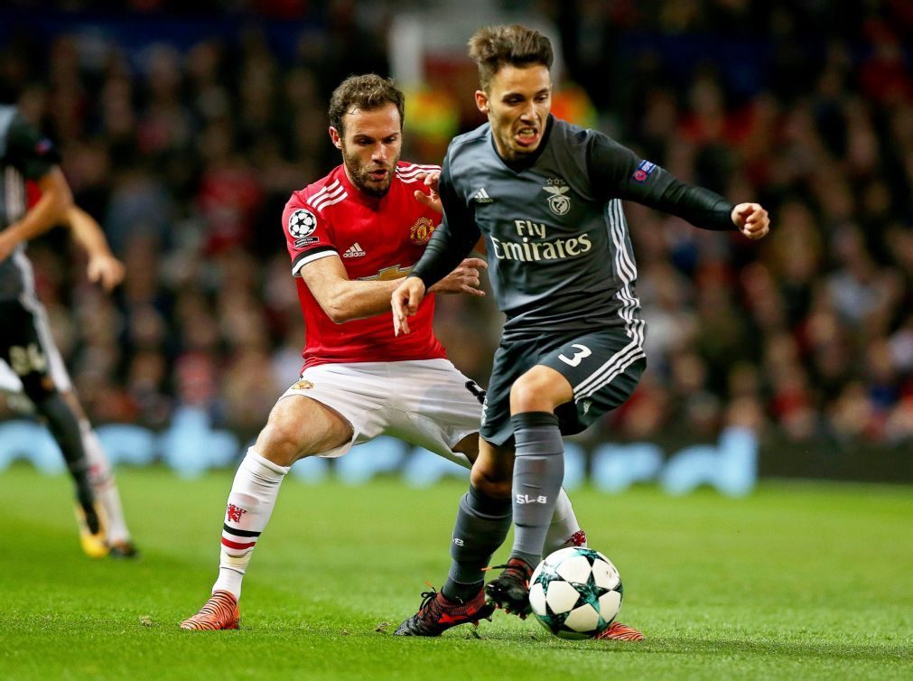 Benfica sofre em casa do Manchester United a quarta derrota na 'Champions'