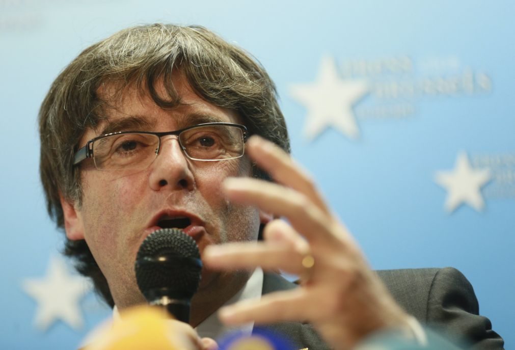 Responsáveis separatistas ouvidos em Madrid mas Puigdemont falha audição